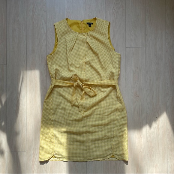 Ann Taylor Yellow and White Print Belted Dress Size 10 - Picture 4 of 6